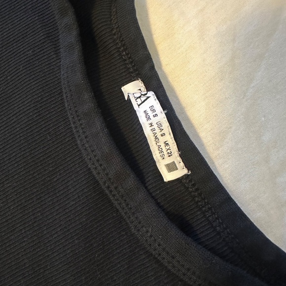 Shortsleeved Ribbed Baby Tee - Picture 2 of 2